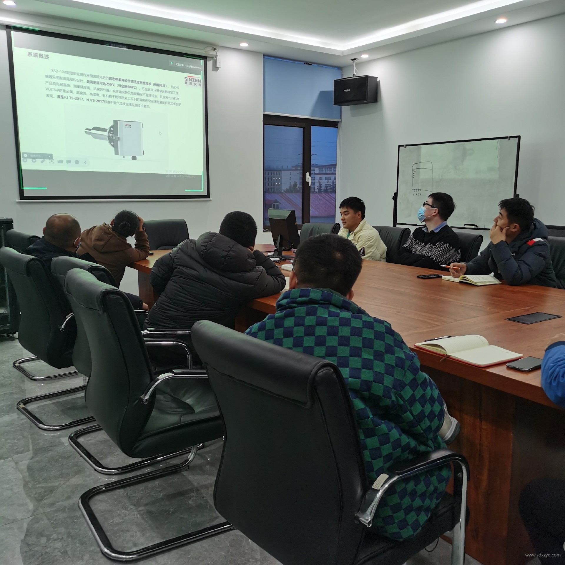 1701163566499323.jpg 湿度监测仪发布会.jpg
